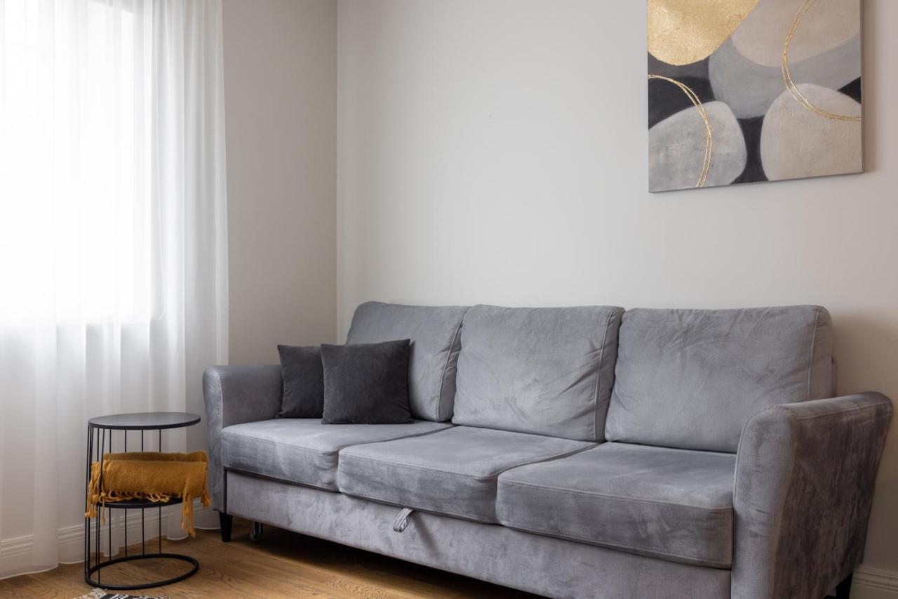 Brand New, Cozy And Quiet 1 Bedroom Apartment, Free Parking Appartamento