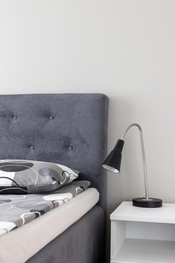 公寓 Brand New, Cozy And Quiet 1 Bedroom Apartment, Free Parking *