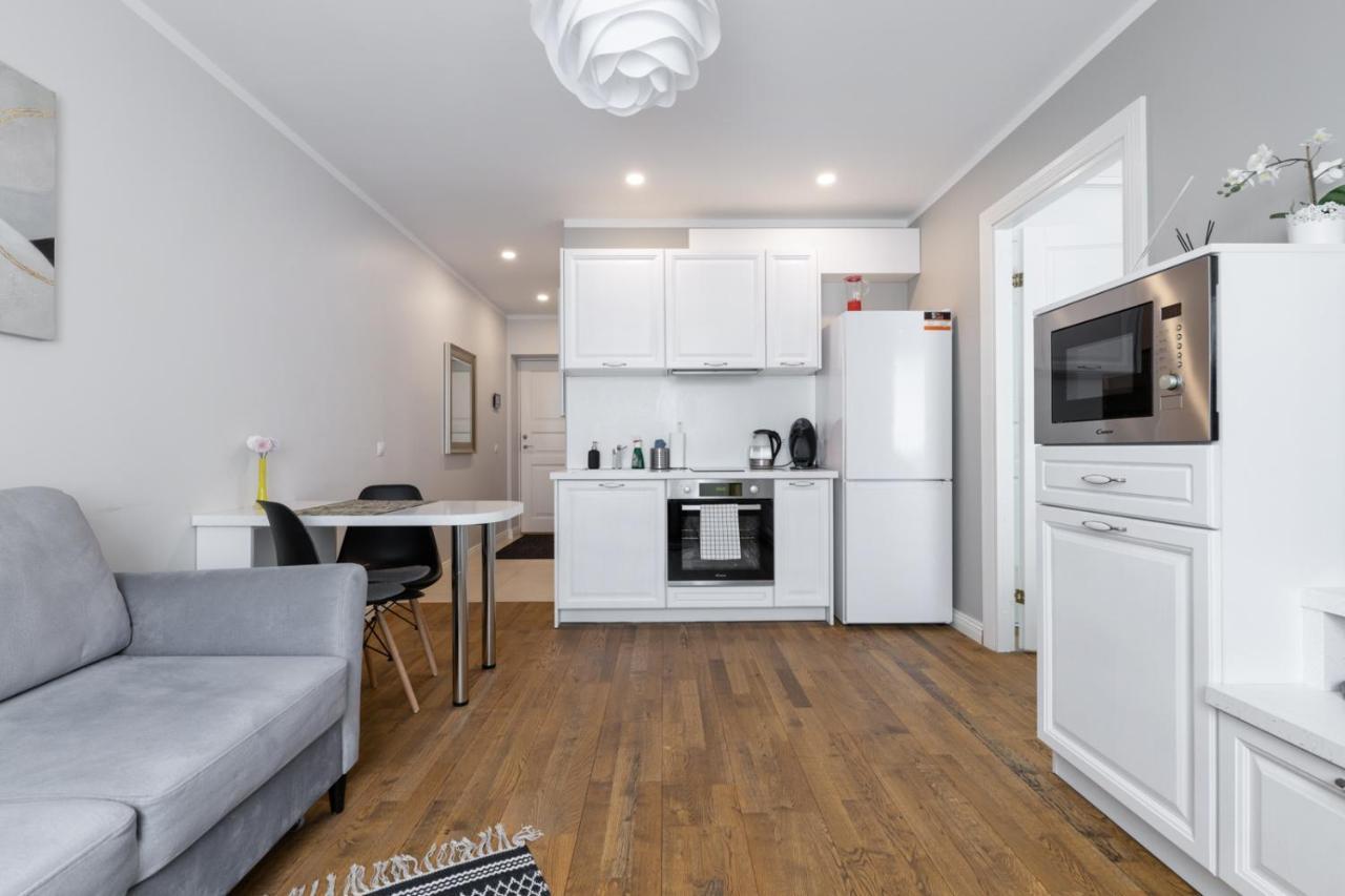 Brand New, Cozy And Quiet 1 Bedroom Apartment, Free Parking