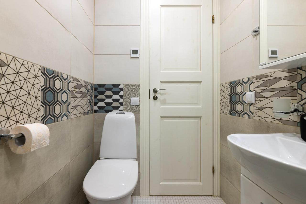 Brand New, Cozy And Quiet 1 Bedroom Apartment, Free Parking Appartamento Reval